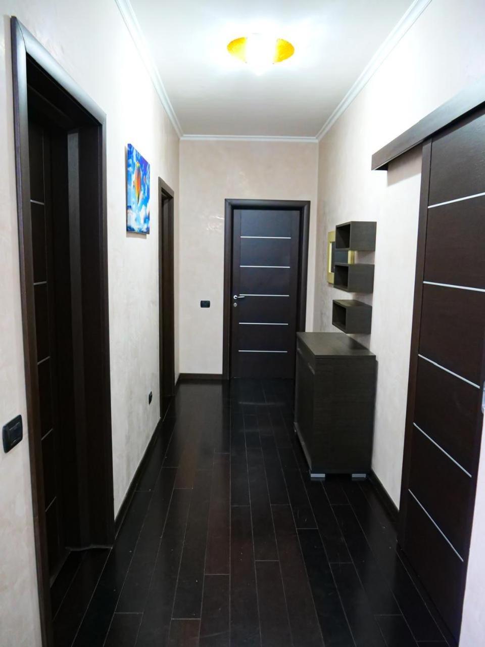 Lux Apartment Vlorë Esterno foto