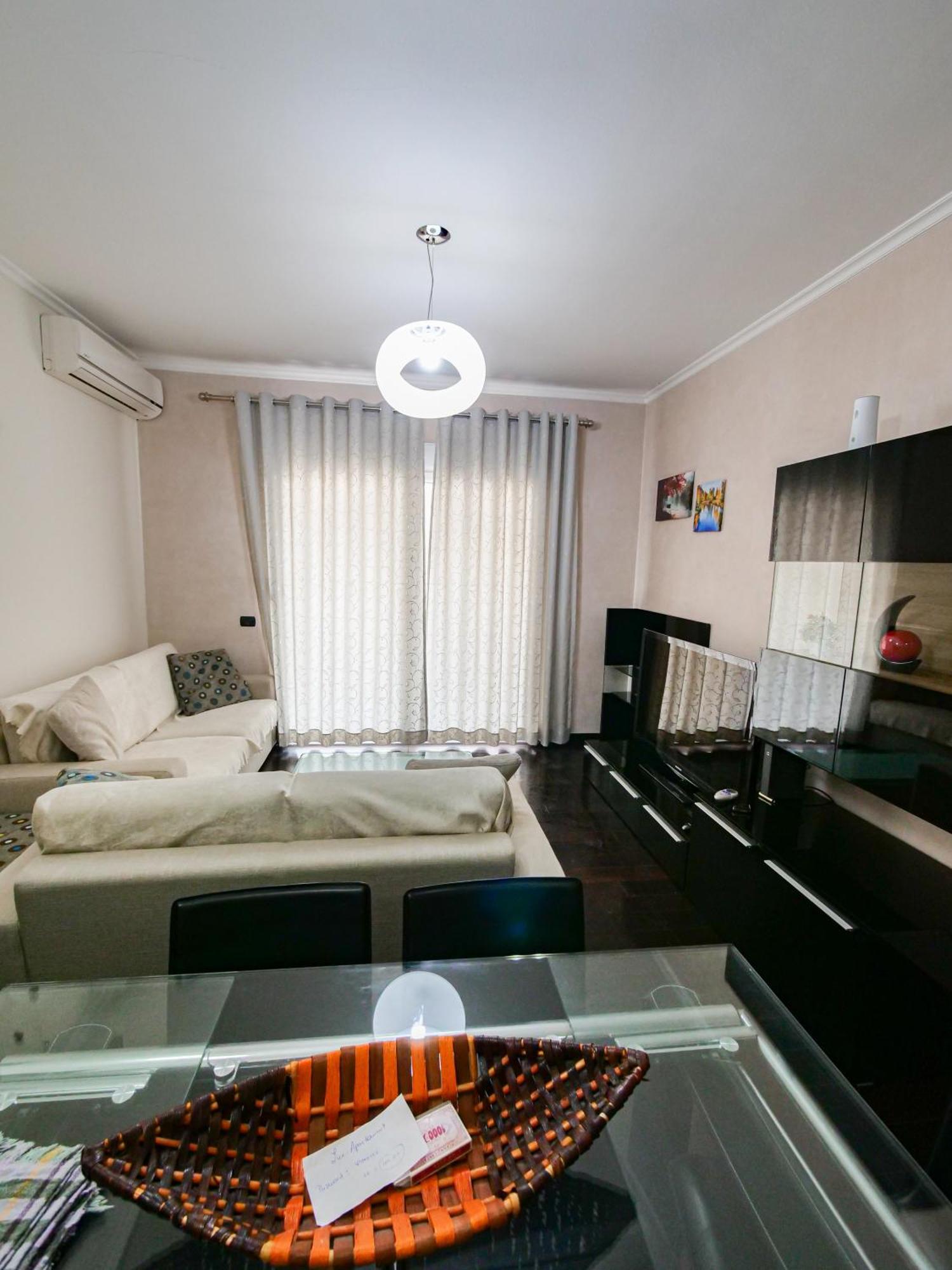 Lux Apartment Vlorë Esterno foto